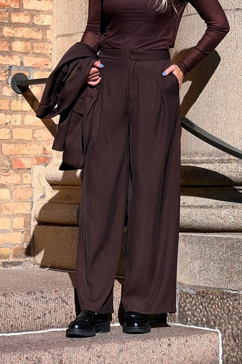 Loved by Lykke - Bukser - Bellis Pants - Dark Brown