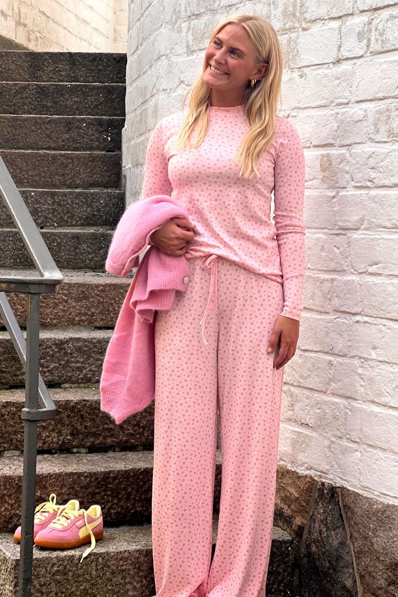 Loved by Lykke - Bukser - Malou Pants - Rose Flower
