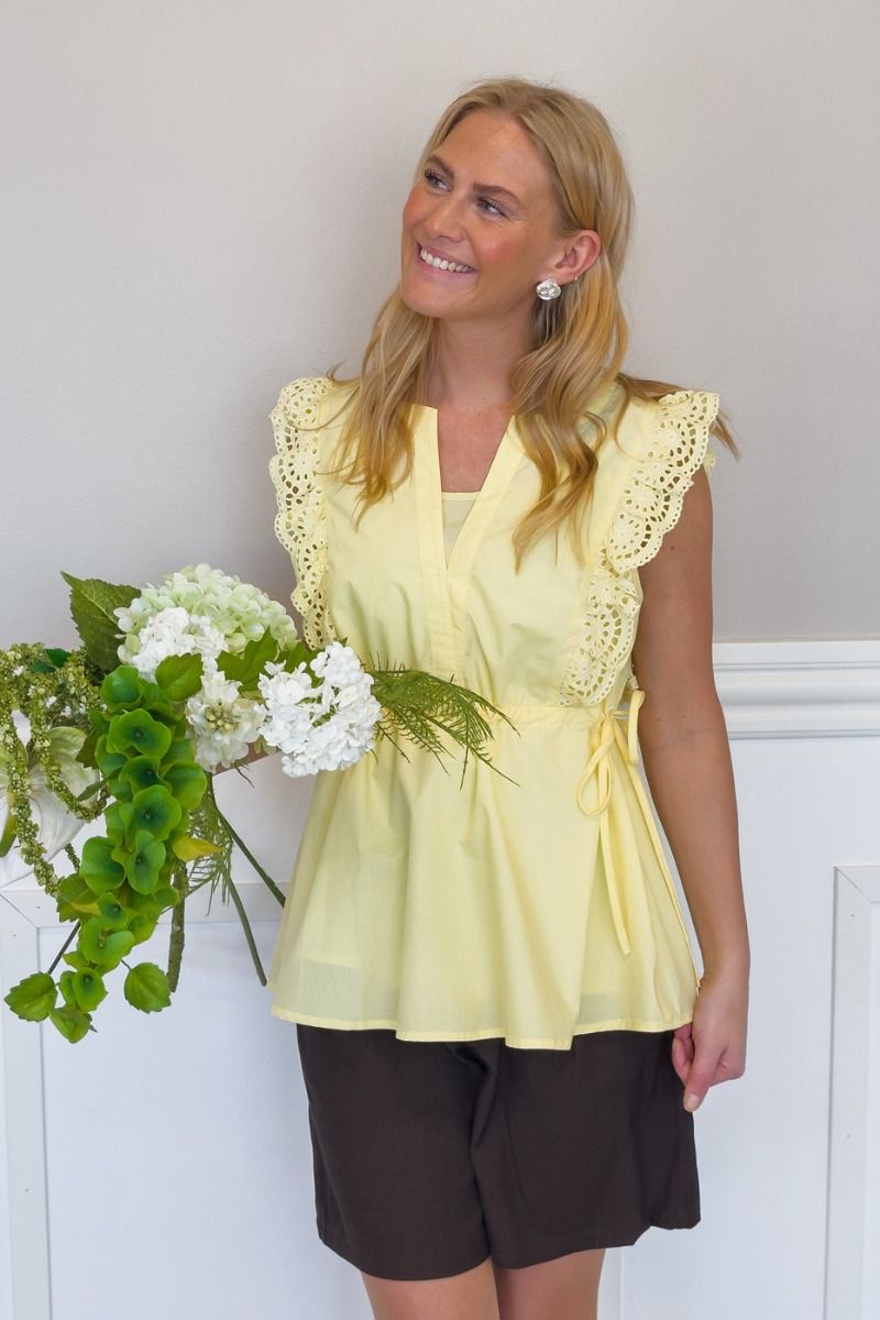 Loved by Lykke - Top - Lace it Top - Yellow 