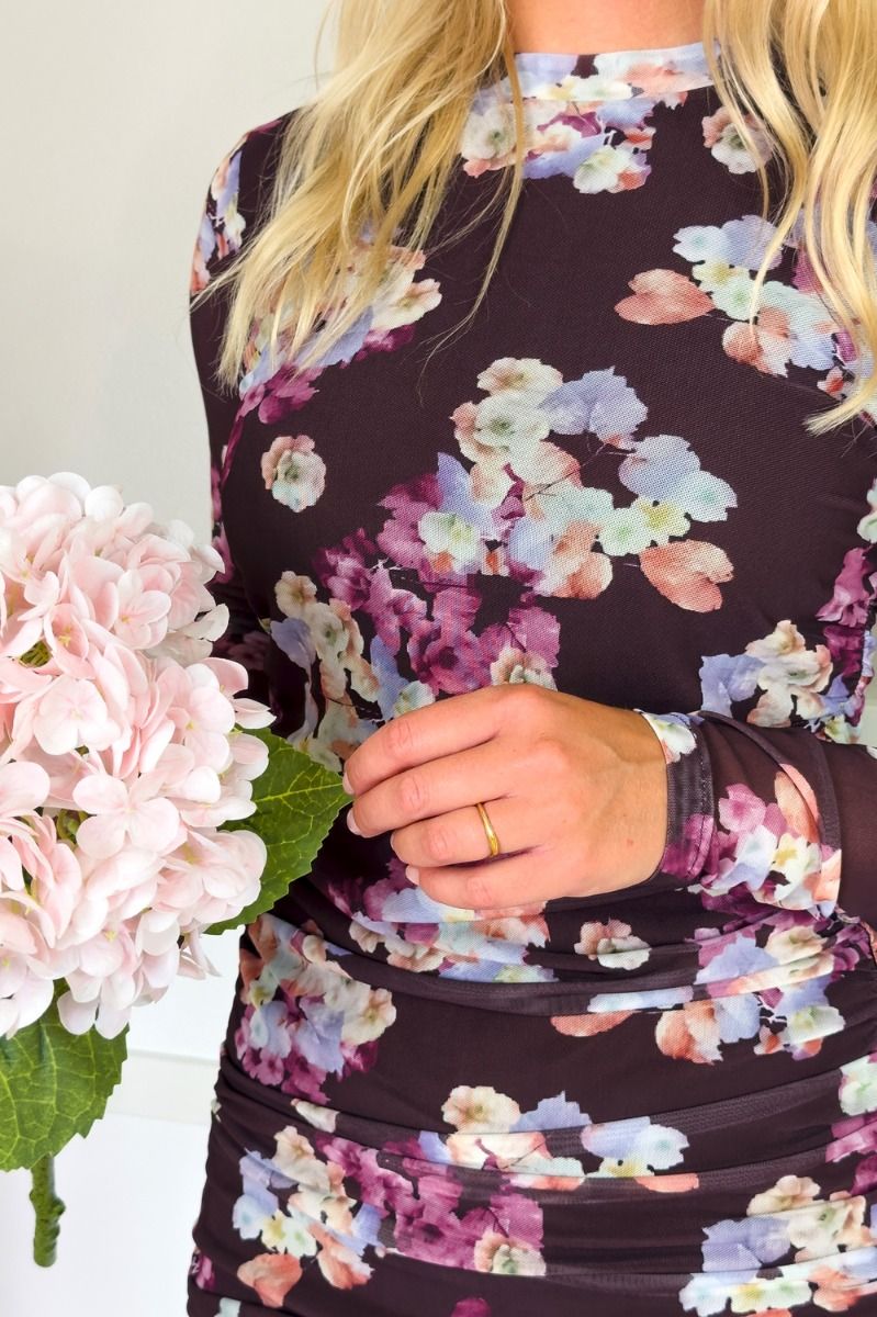 Loved by Lykke - Kjole - Like Short Dress - Bordeaux Flower