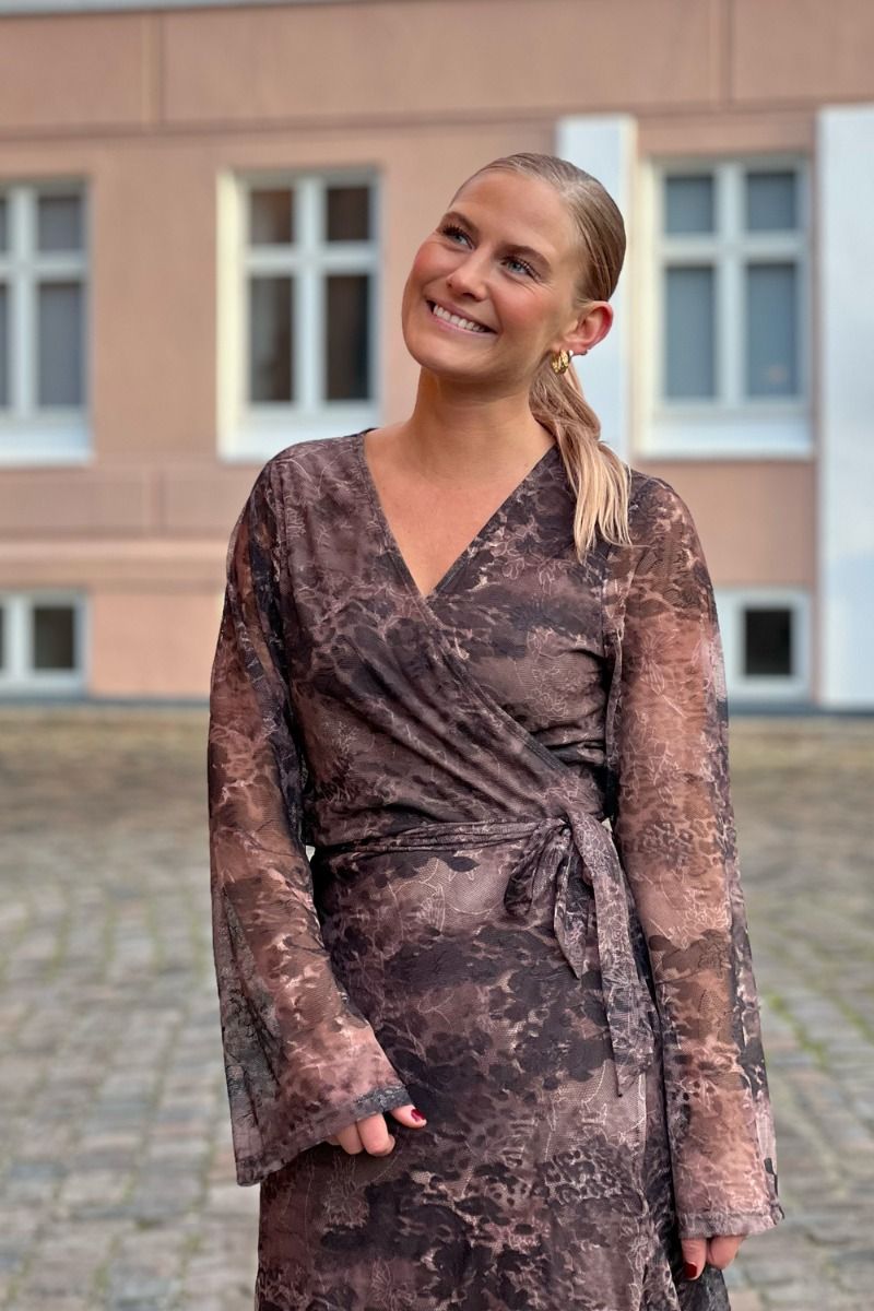 Loved by Lykke - Kjole - Lovely Long Dress - Brown Fall