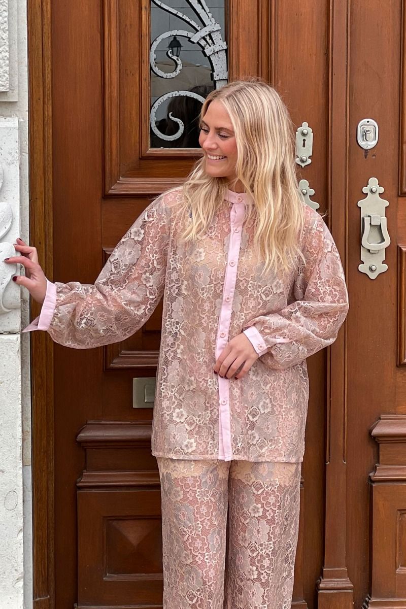 Loved by Lykke - Skjorte - Viola Lace Shirt - Rose Flower