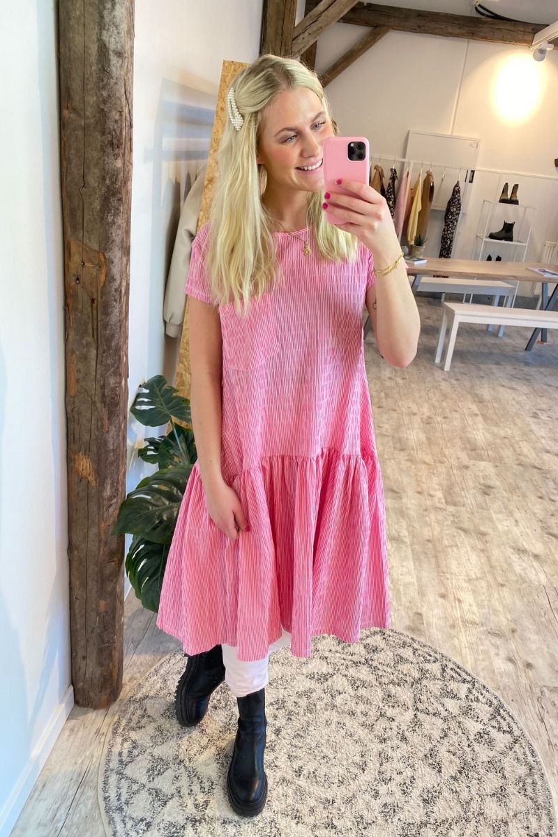 Mads Nørgaard - Kjole - Crinckle Pop Drastica - Pink/White