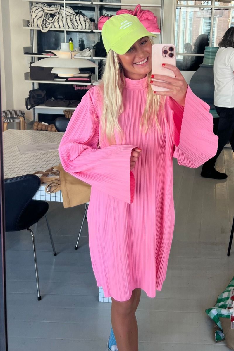 Mads Nørgaard - Kjole - Paper Pleat Hausach Dress Cotton - Candy