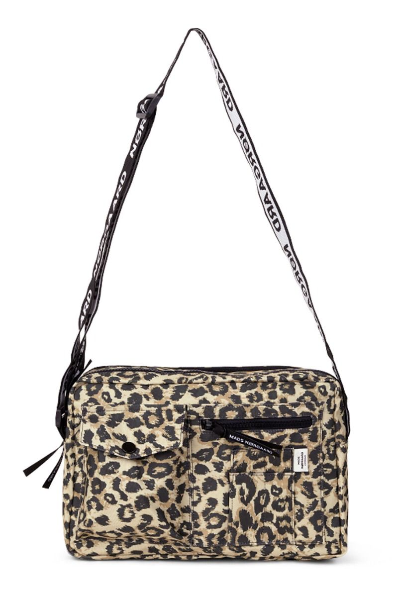 Mads Nørgaard - Taske - Bel One Art Cappa Bag - Leo AOP/Black