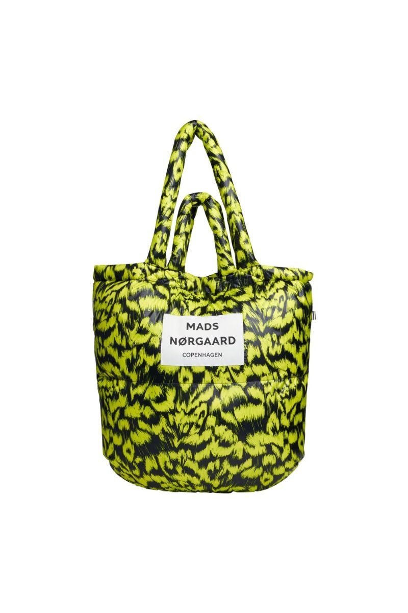 Mads Nørgaard - Taske - Shiny Poly Pillow Bag - Animal/Evening Primrose