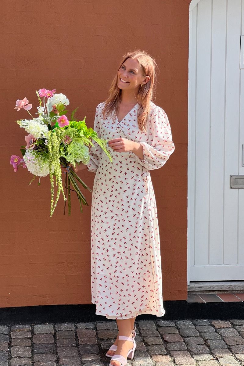 Neo Noir - Kjole - Malinga Simple Flower Dress - Red