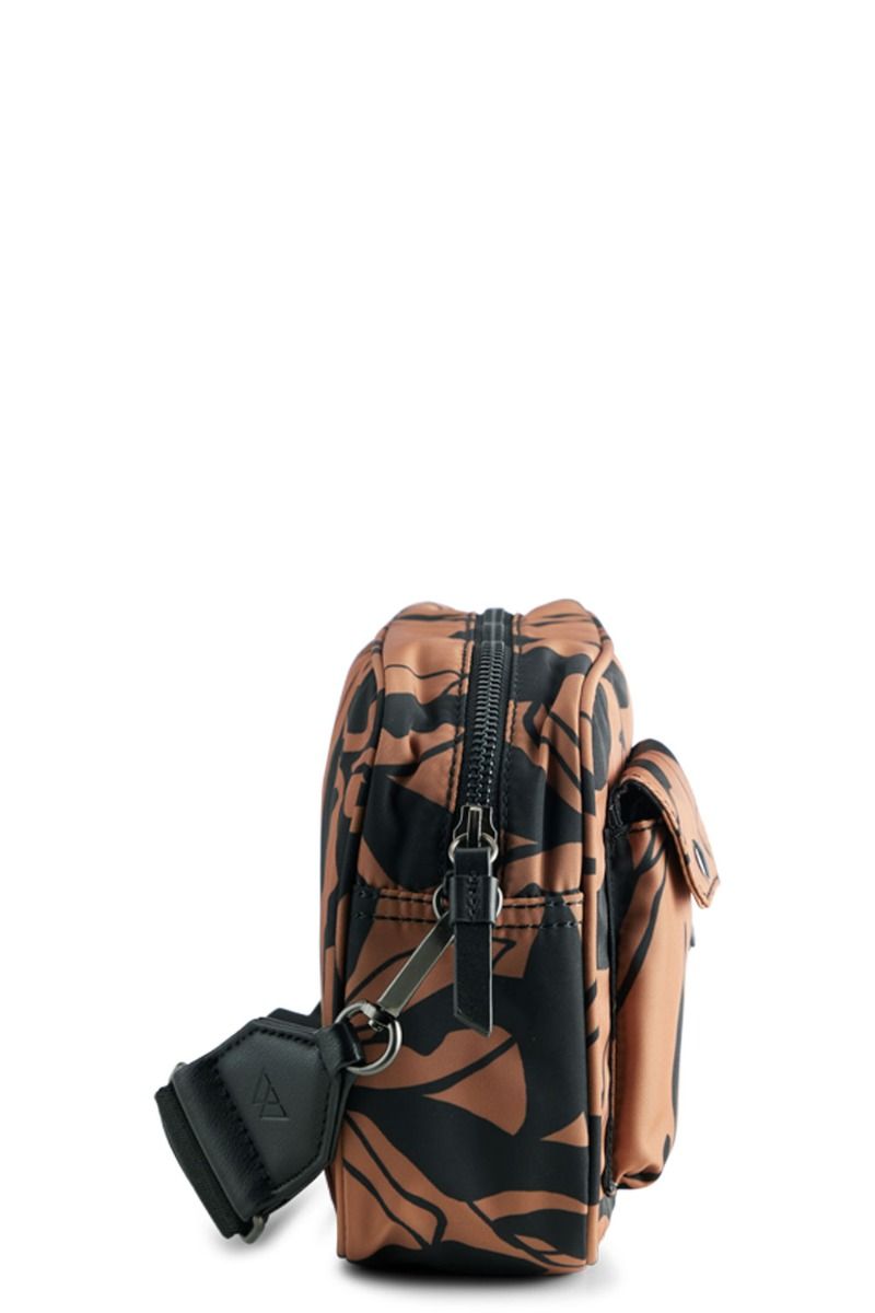 Markberg - Taske - Darla Crossbody Bag - Recycled - Natural Graphical w/Black