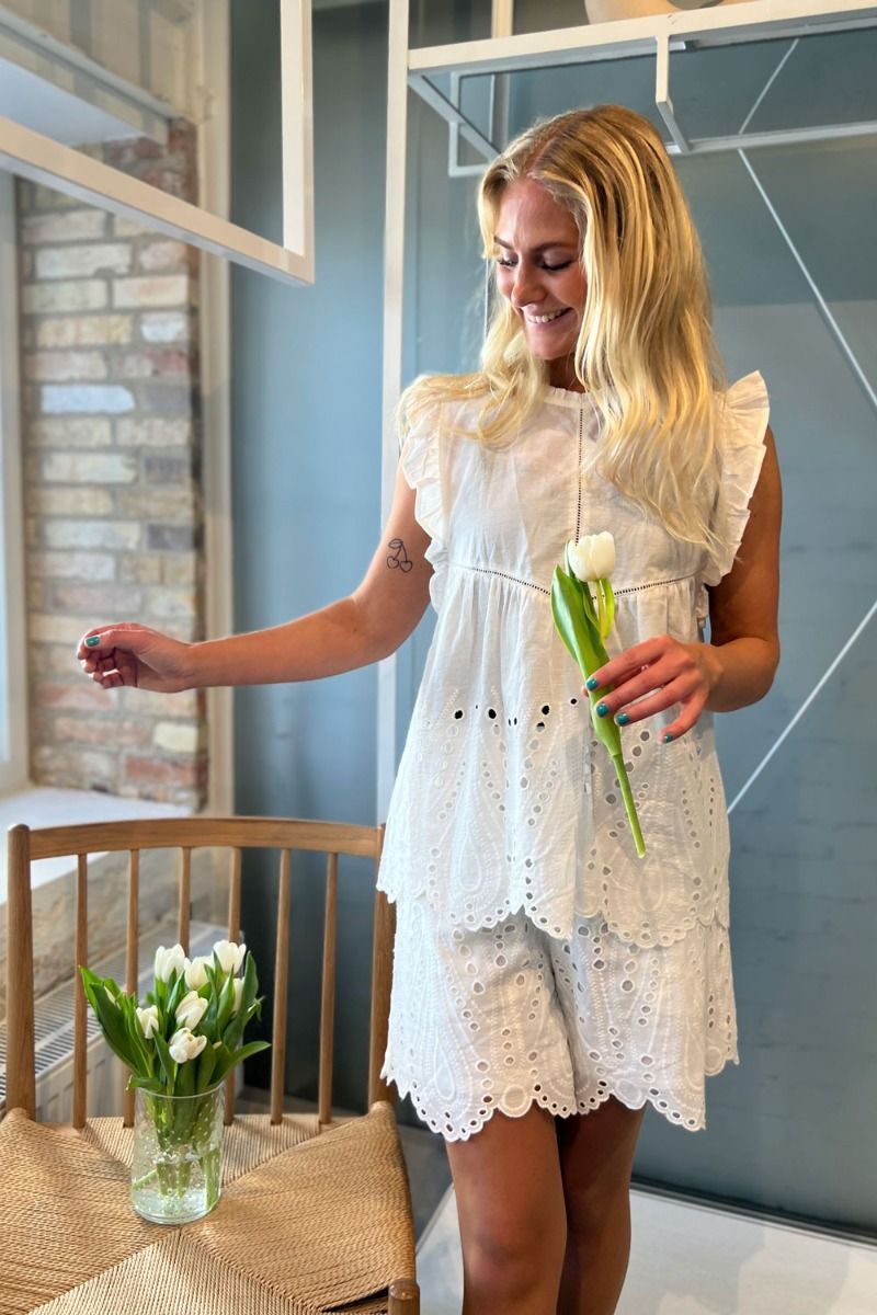 Moves - Shorts - Matea - Snow White