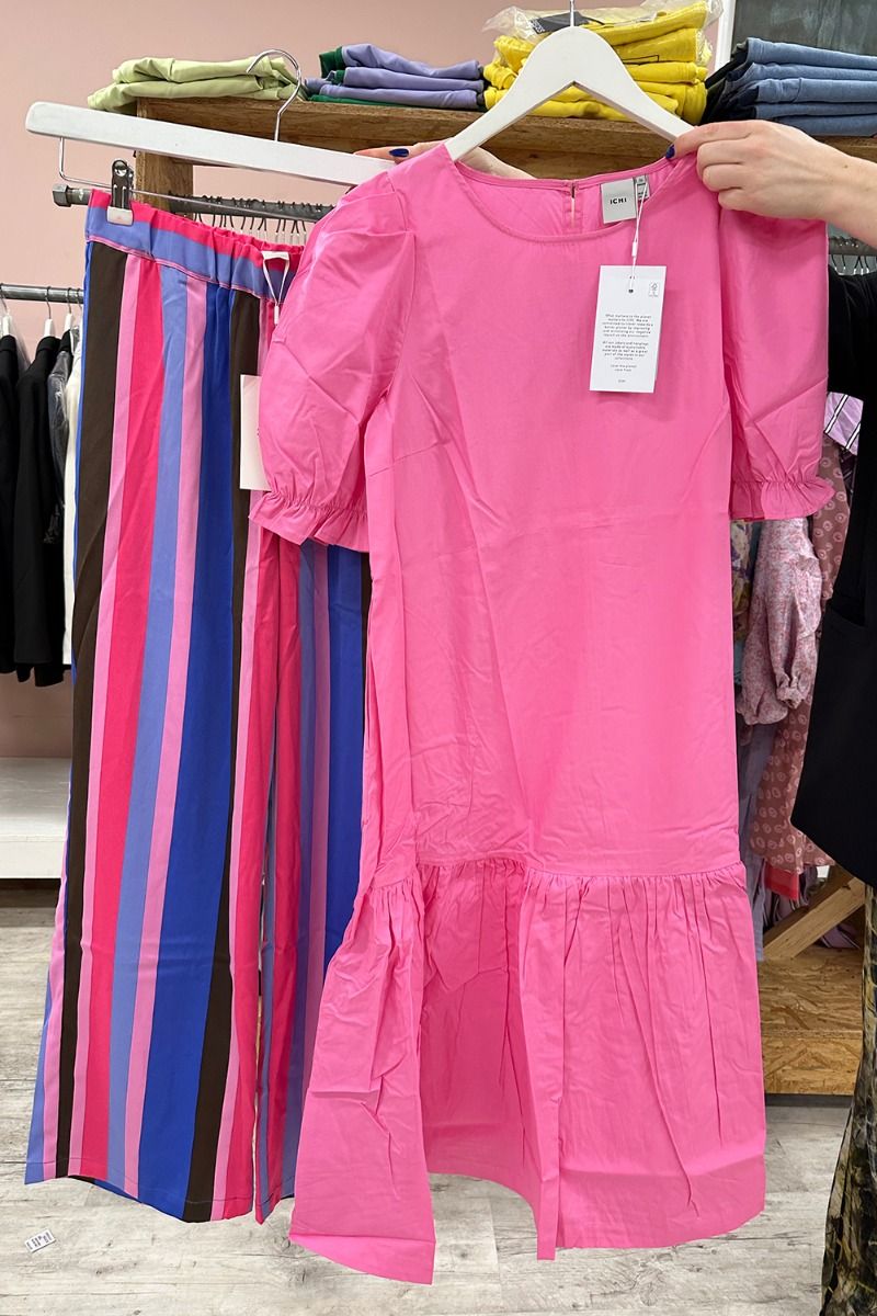 LYKKEPAKKE - 1 x YAS bukser + 1 x ICHI kjole (N87)