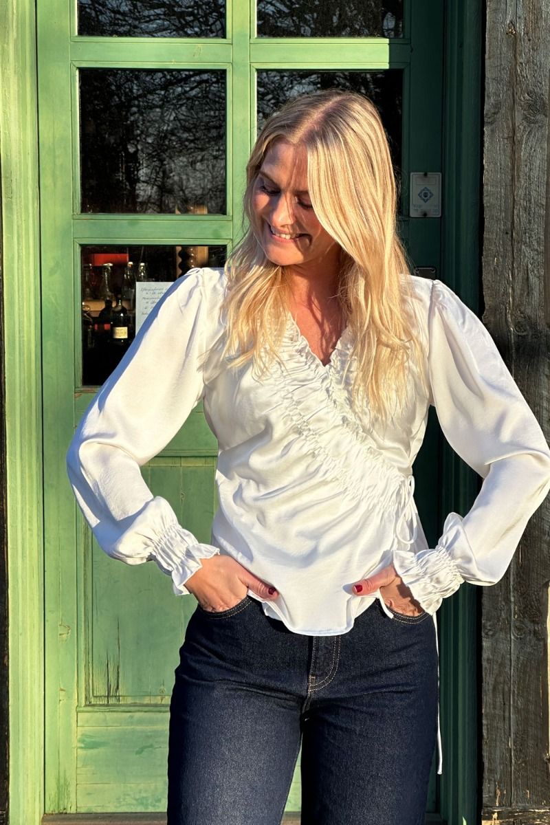 Neo Noir - Bluse - Dessy Heavy Sateen Blouse - White