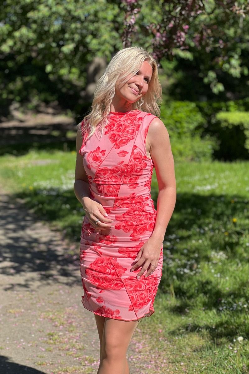 Noella - Kjole - Sutton Short Dress - Rose Print 