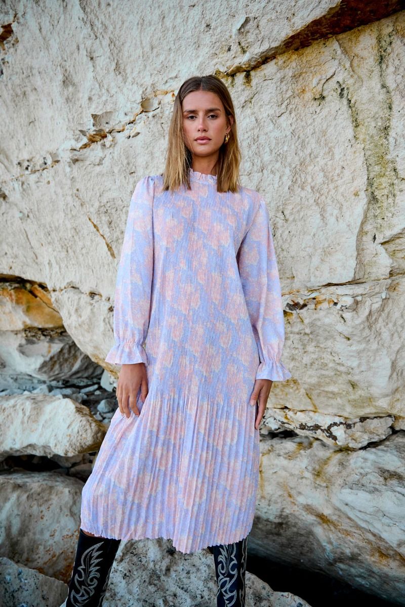 Noella - Kjole - Rebecca Long Dress - Lavender/Apricot Print