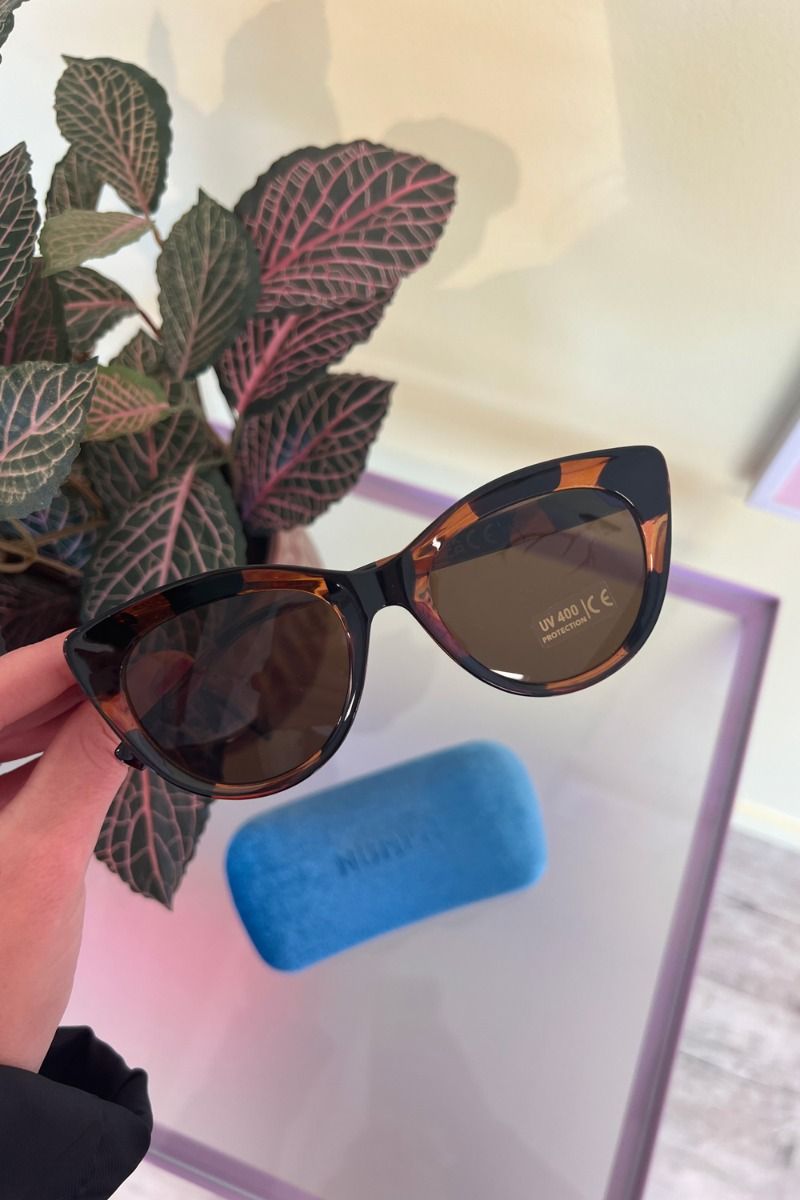 Nümph - Solbriller - Nucatty Sunglasses - Caviar