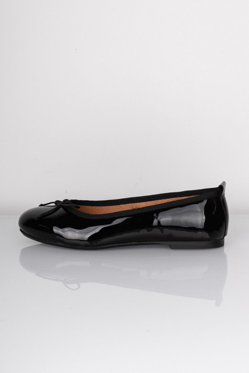 Pavement - Ballerina - Lucy Lu - Black Patent 
