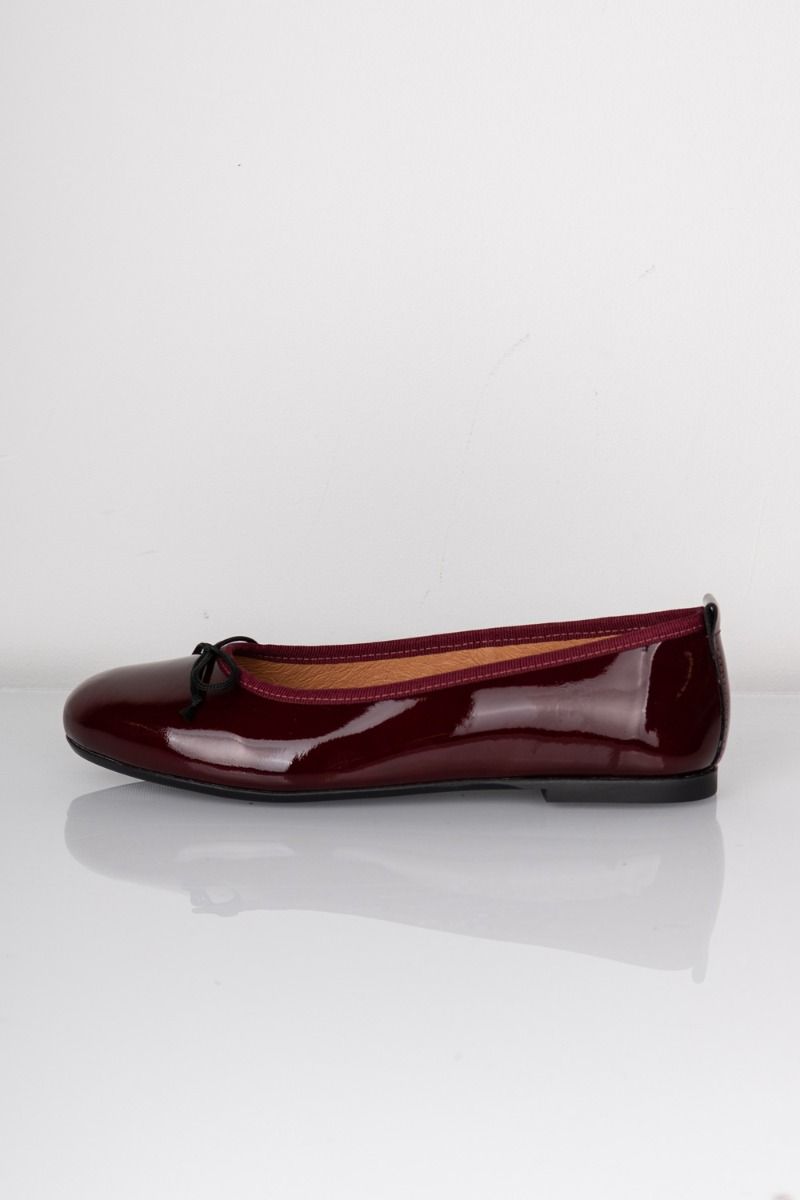 Pavement - Ballerina - Lucy Lu - Bordeaux Patent 