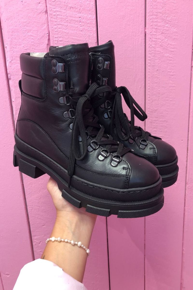 Pavement - Støvle - Logan Wool - Black Garda