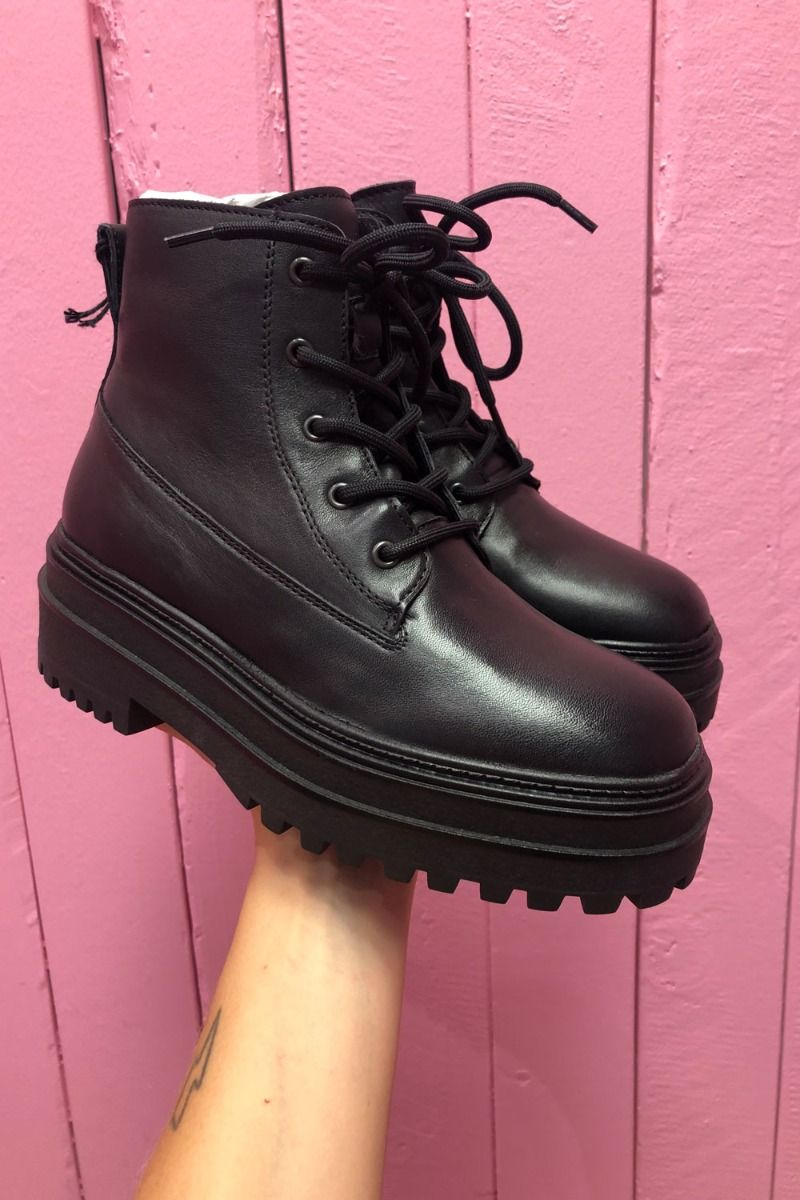 Phenumb - Støvler - Jolene - Black