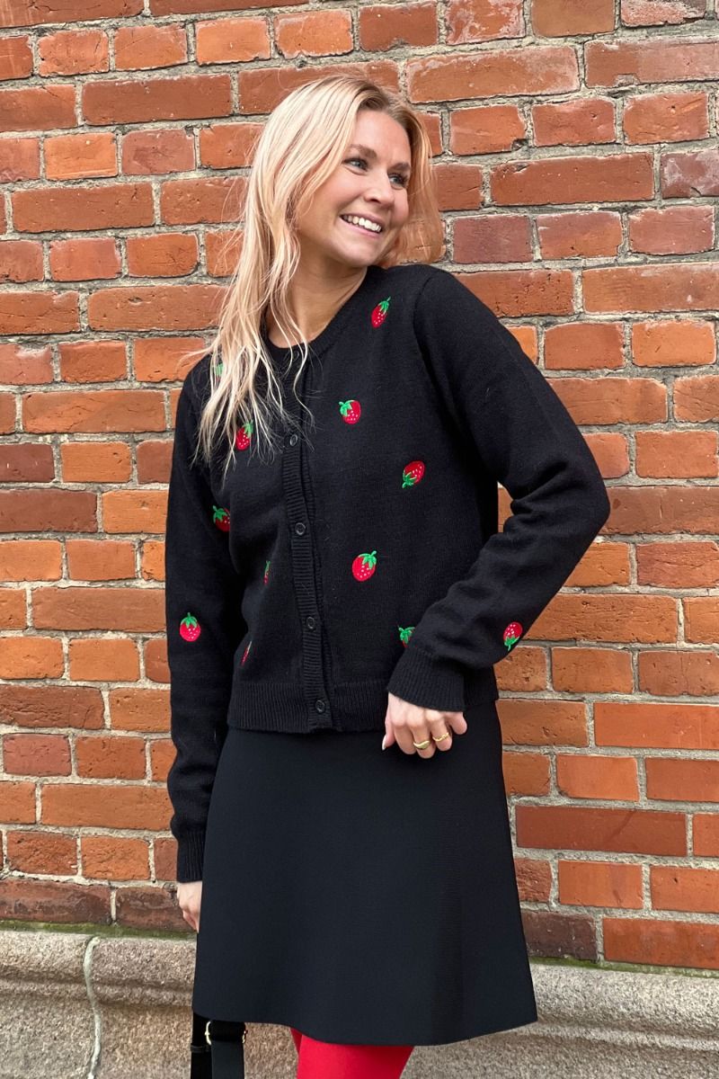 Pieces - Cardigan - PC Fruit LS Knit Cardigan - Black 