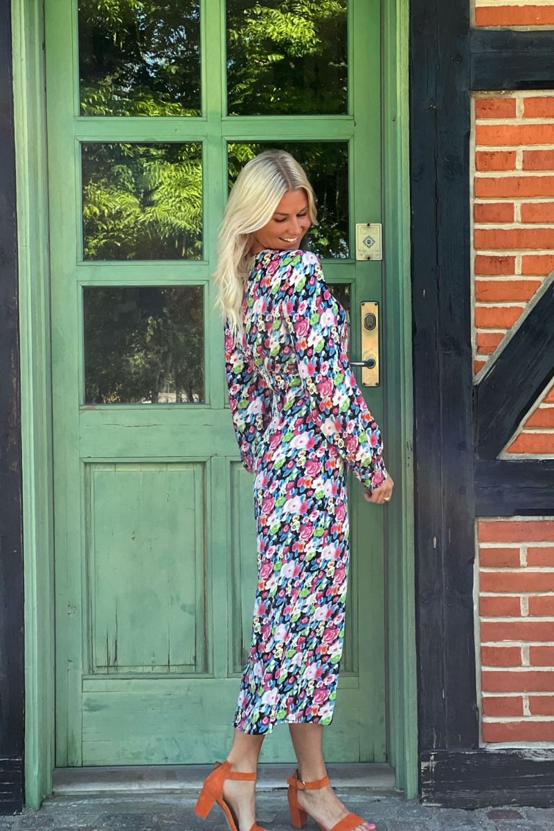 Pieces - Kjole - PC Juna LS O-Neck Midi Dress - Black