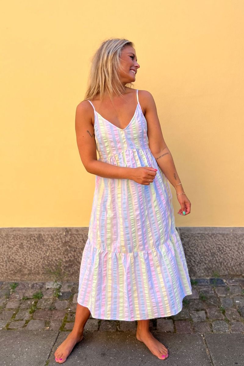 Pieces - Kjole - PC Kaitlyn Strap Midi Dress - Pink Lady 