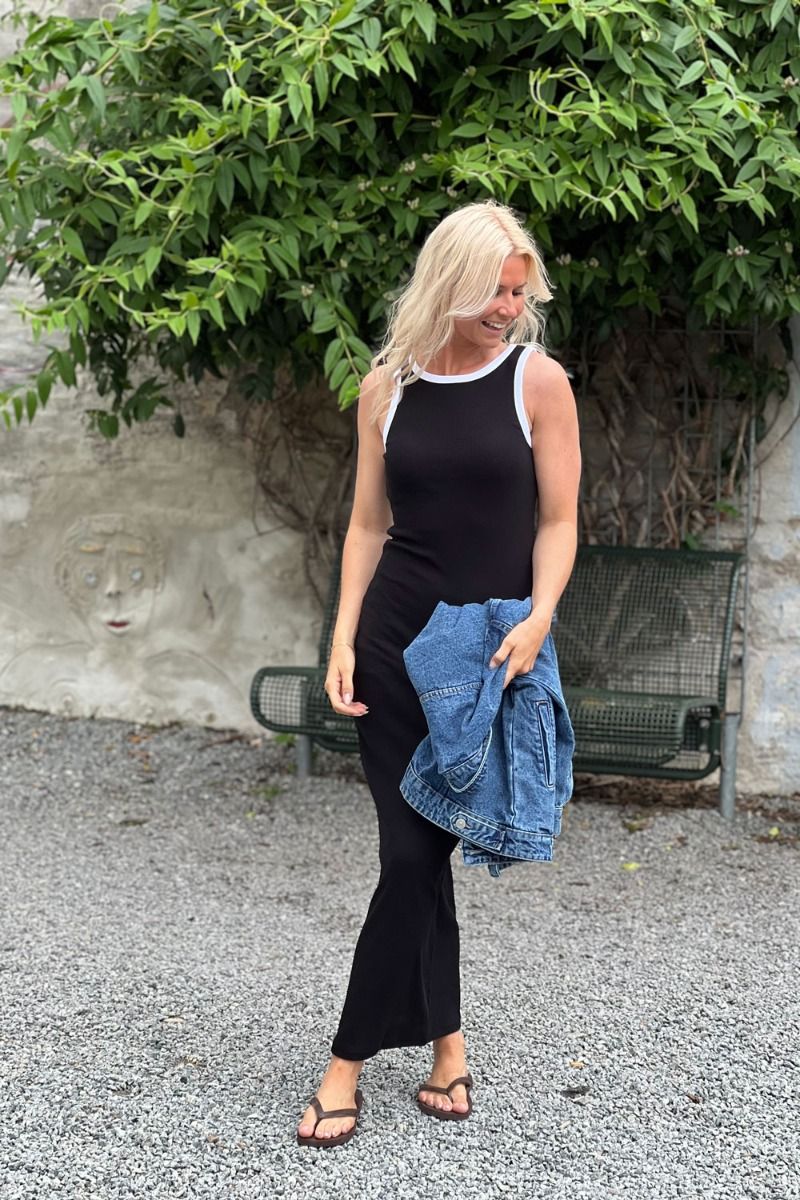 Pieces - Kjole - PC Stephanie Tank Ankle Dress - Black White Contrast