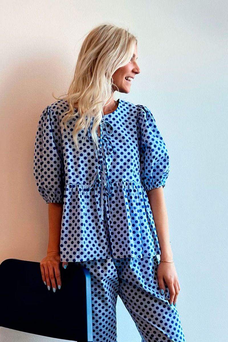 Pieces - Top - PC Jolly 2/4 Tie Top - Airy Blue