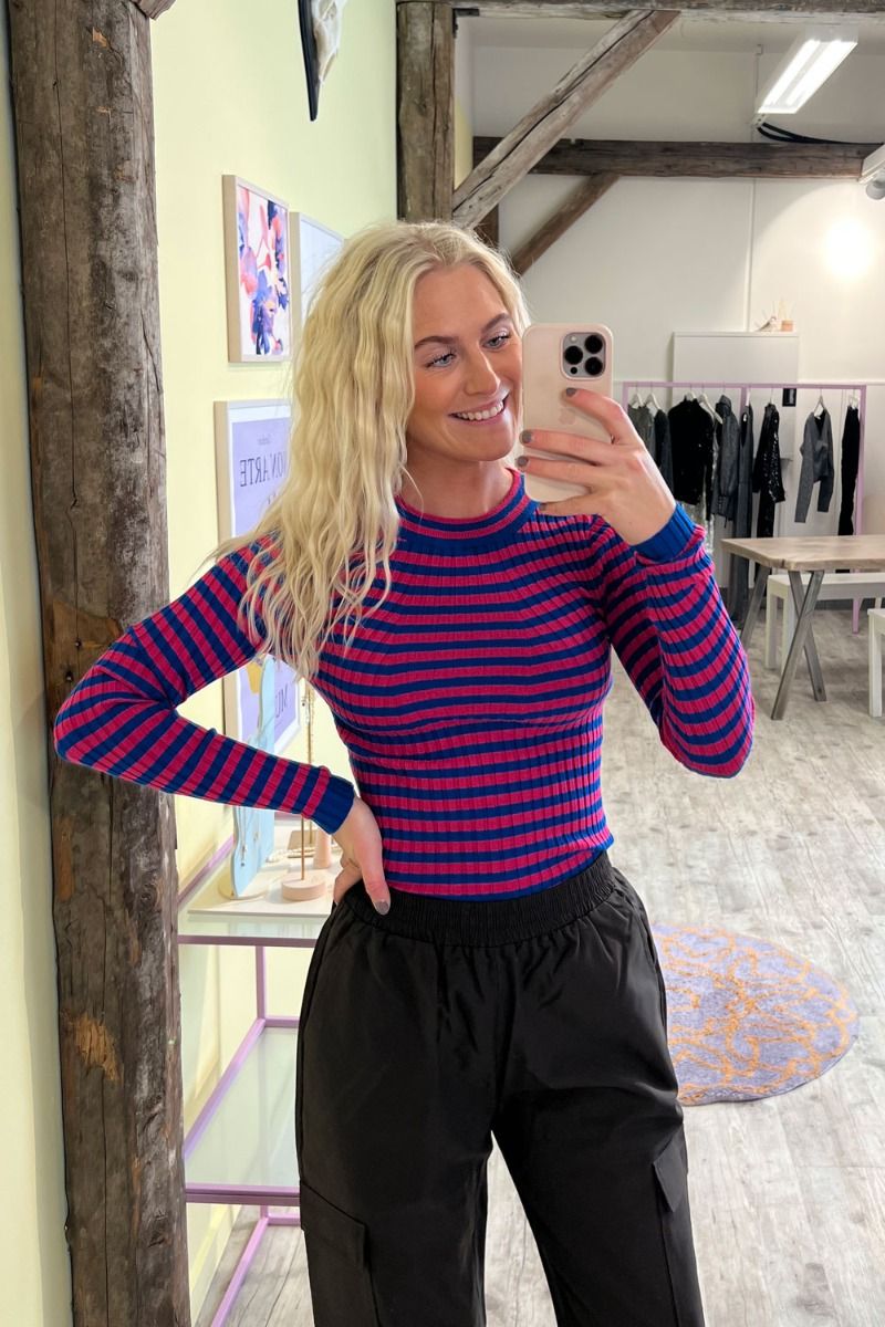 Pieces - Bluse - PC Crista LS O-Neck Knit - Beetroot Purple/Princess Blue