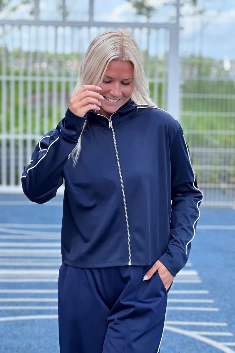 Pieces - Bluse - PC Grace Ls Zip Jacket - Navy Blazer