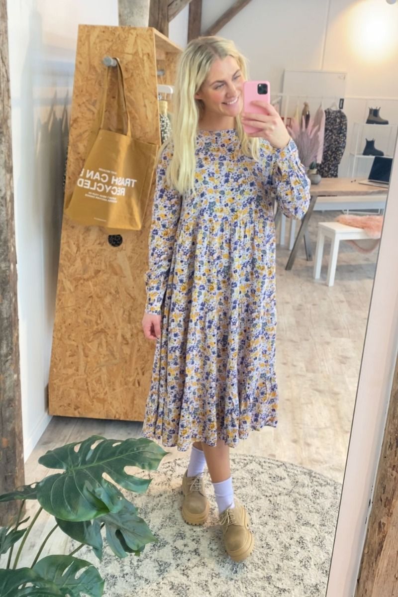 Pieces - Kjole - PC Hullu LS Midi Dress - Orchid Bloom