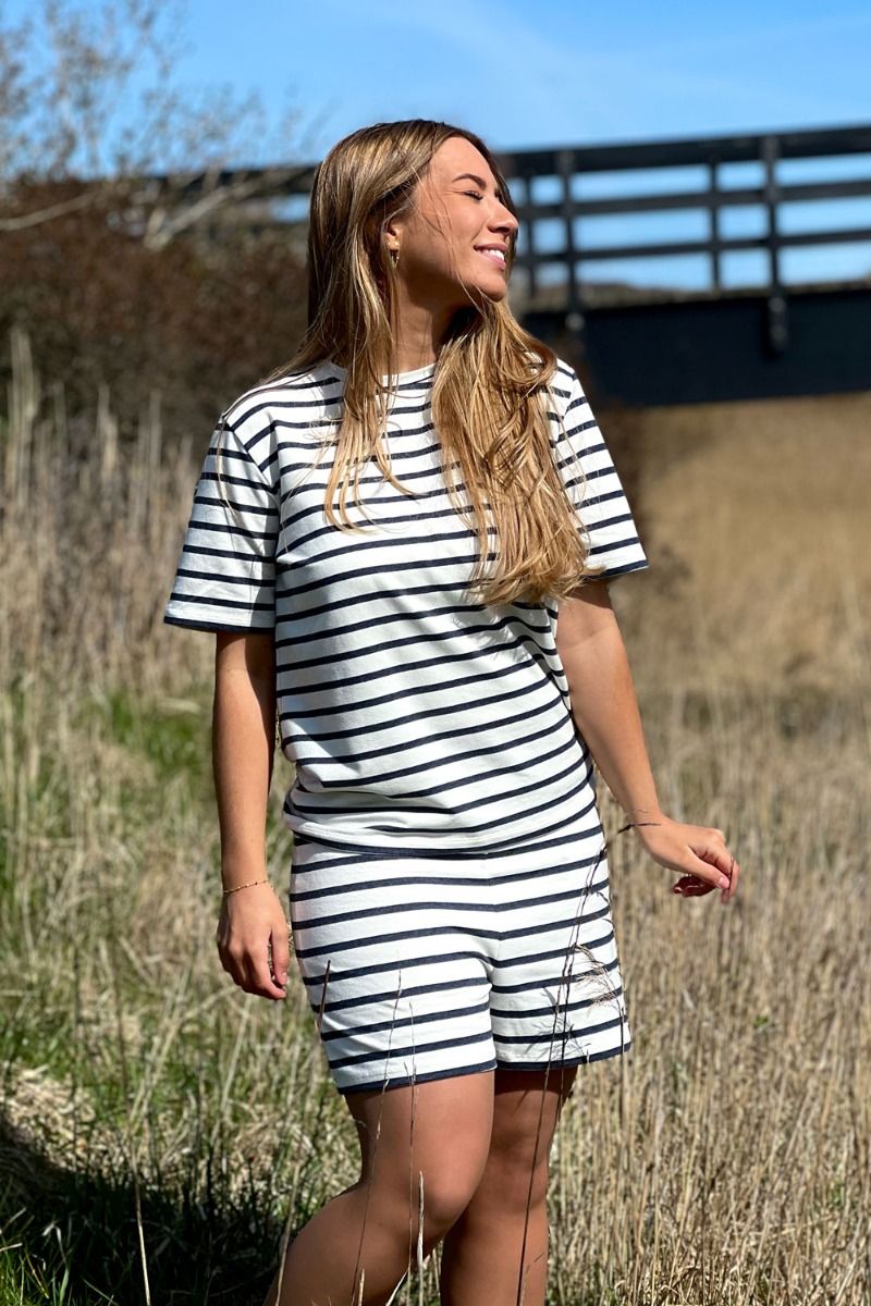 Pieces - Shorts - PC Bibbi HW Shorts - Cloud Dancer/Navy