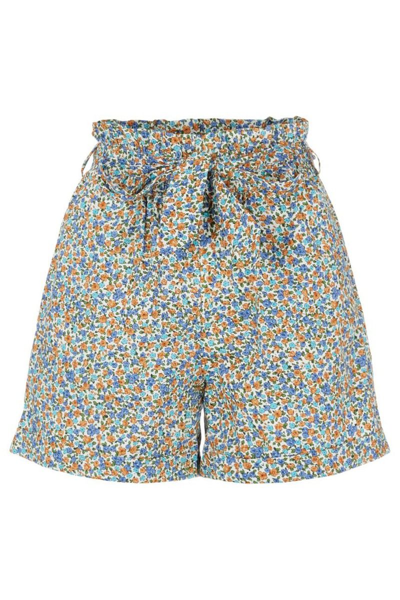 Pieces - Shorts - PC Mathilda HW Shorts - Cloud Dancer/Blue Flowers