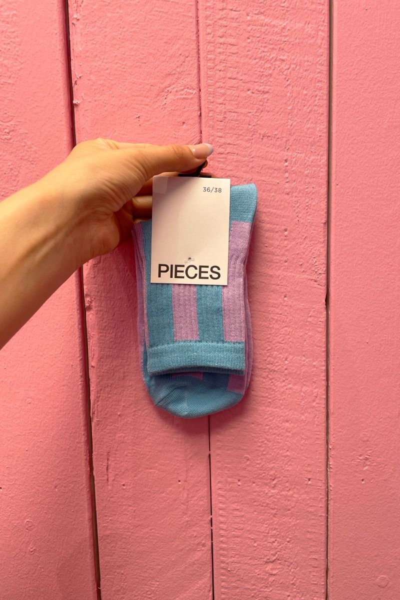 Pieces - Strømper - PC Jorts Stripe Long Sock - Sheer Lilac/Blue