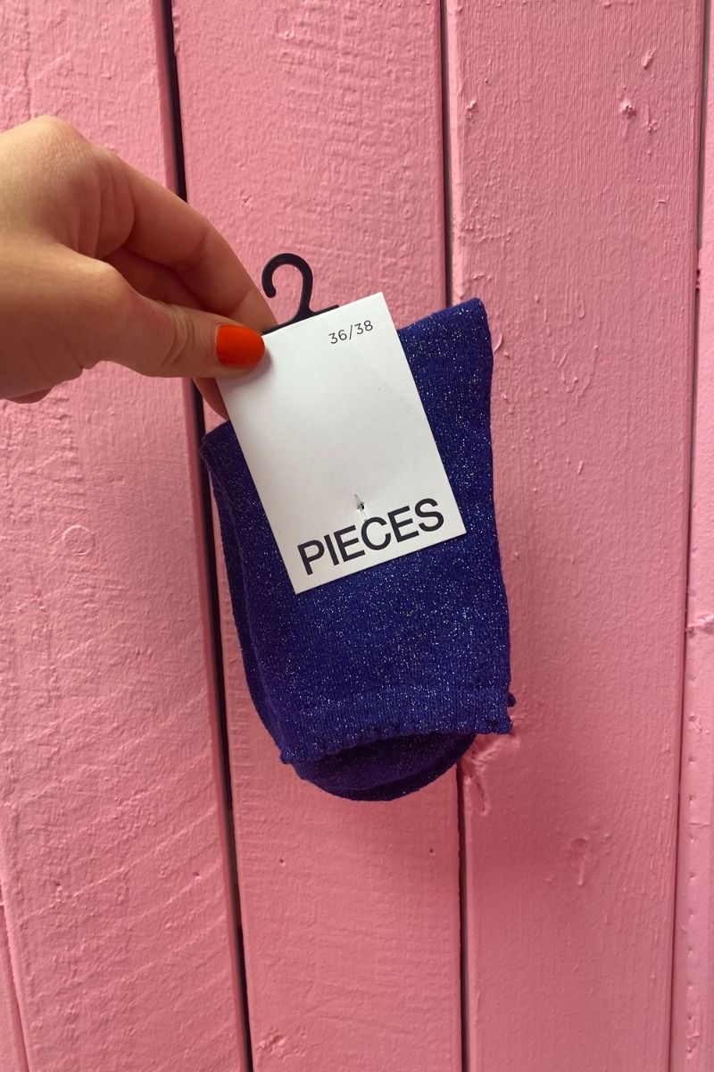 Pieces - Strømper PC Sebby Glitter Long 1 Pack Socks - Mazarine Blue