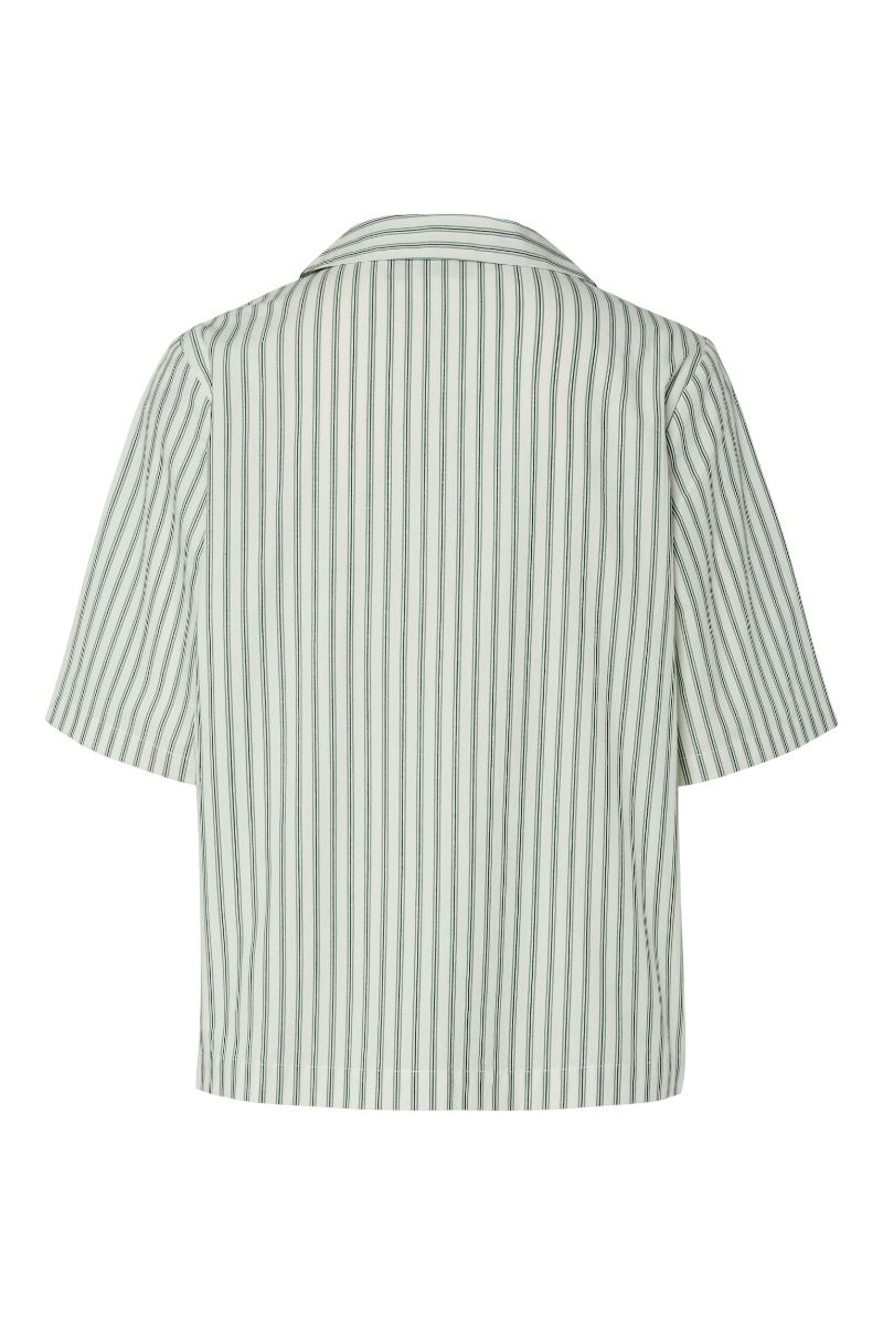 Pieces - Skjorte - Taelyn Ss Shirt - Cloud Dancer