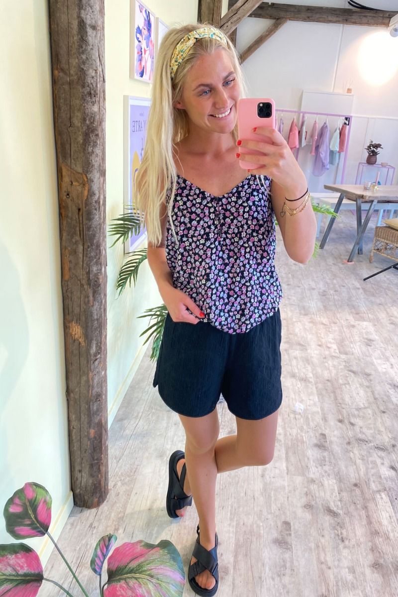 Pieces - Top - PC Nya Slip Top - Black/SFL