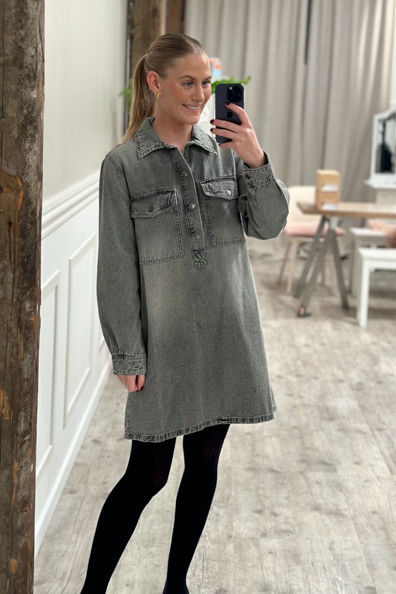 Sisters Point - Kjole - Ovea-dr - L.Grey