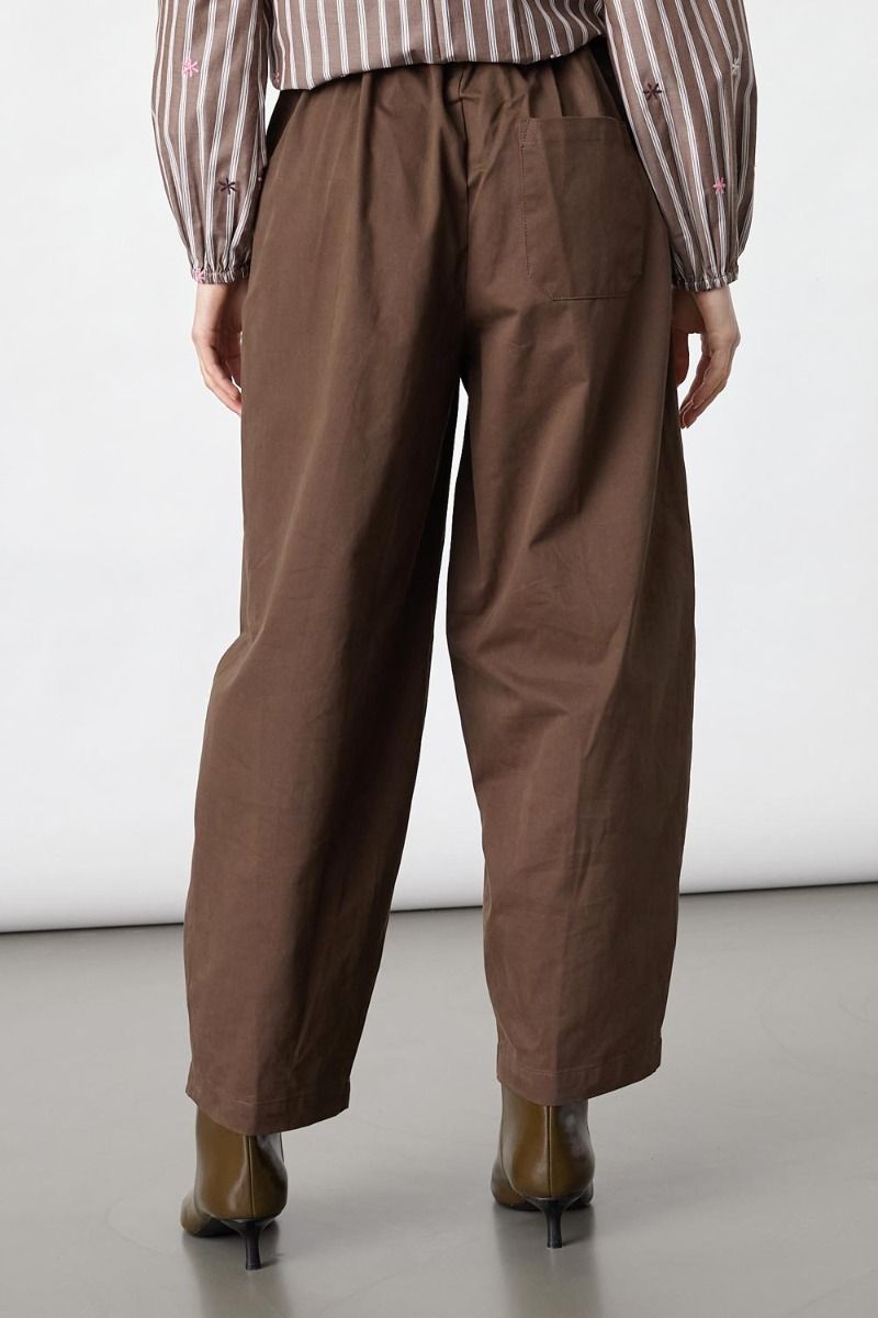 Sisters Point - Bukser - Edith-PA - D. Chocolate