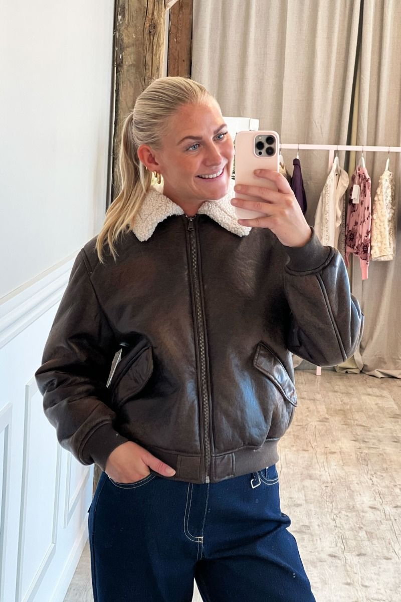 Sisters Point - Jakke - Lacey-Ja - Mocha