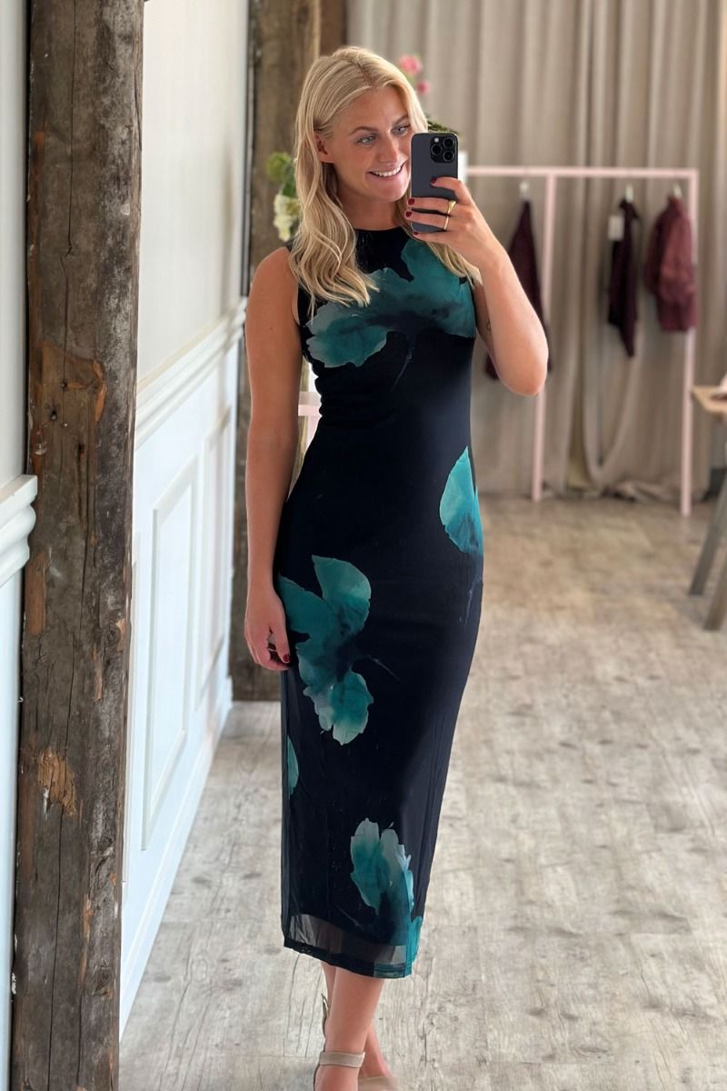 Sisters Point - Kjole - ESME-DR13 - Green Flower