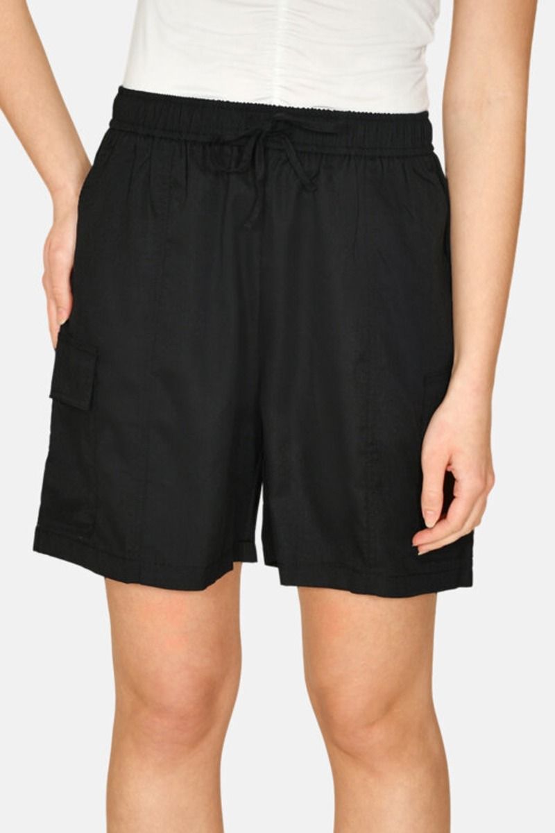 Sisters Point - Shorts - Geca-SHO - Black