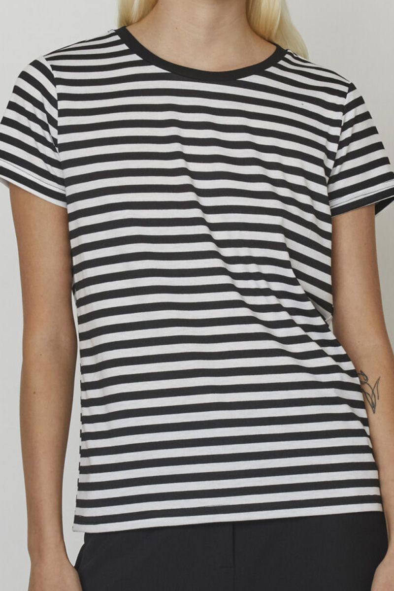 Sisters Point - T-shirt - Hico-SS1 - Cream/Black