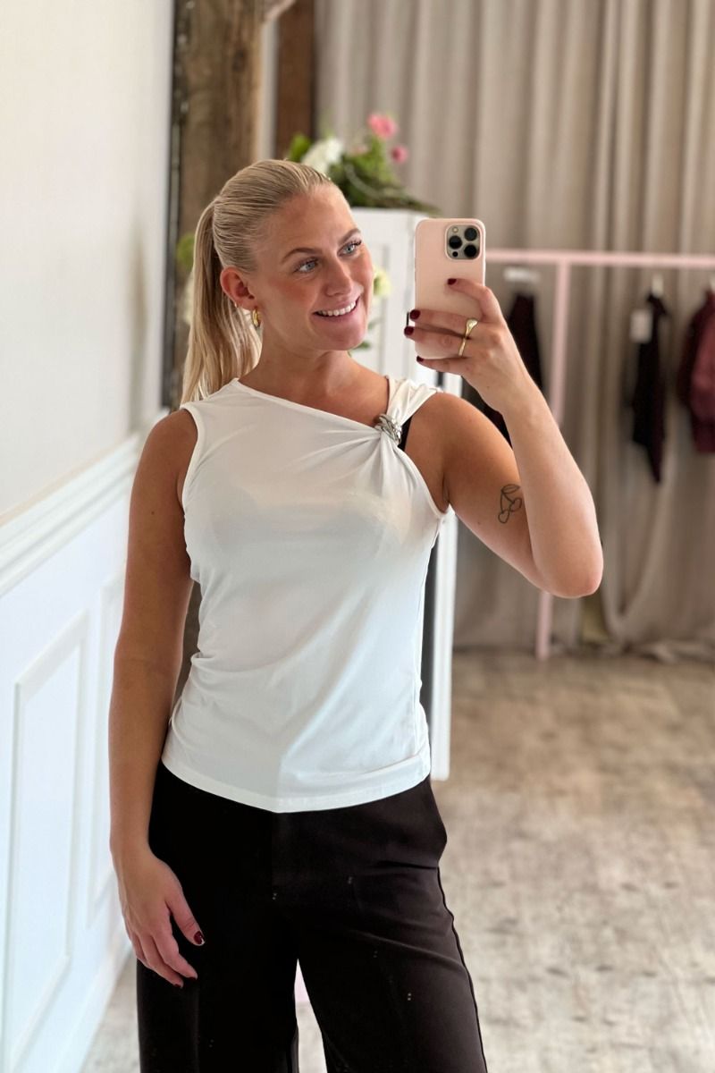 Sisters Point - Top - Veba-Top - Cream