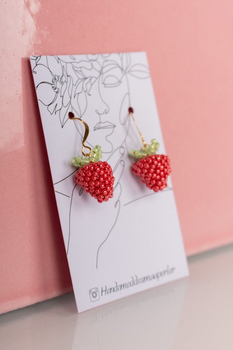 Små Perler - Øreringe - Tasty Strawberries - Guld