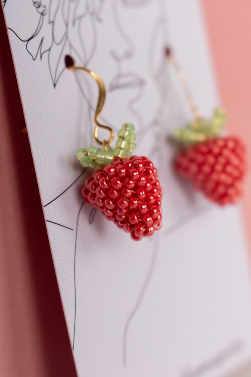 Små Perler - Øreringe - Tasty Strawberries - Guld