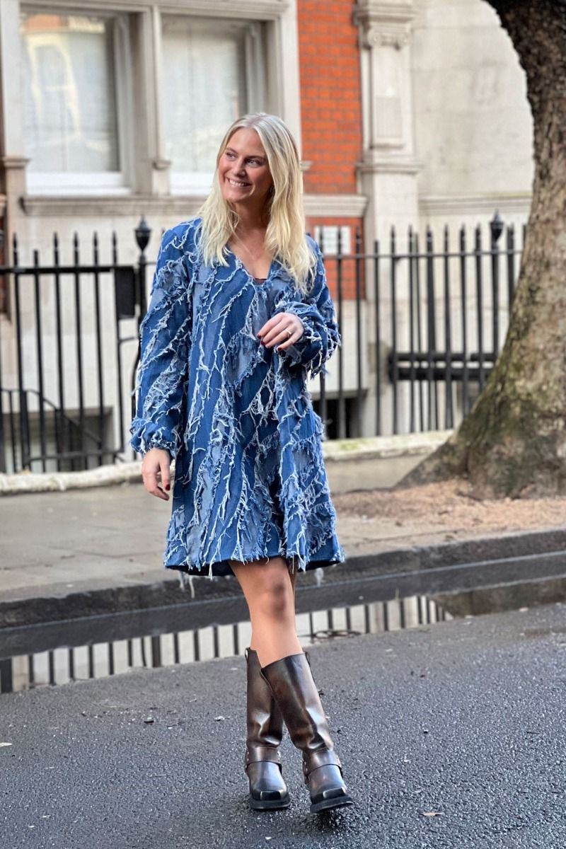 Something New - Kjole - SN Sally LS Reverse Denim Dress - Medium Blue Denim