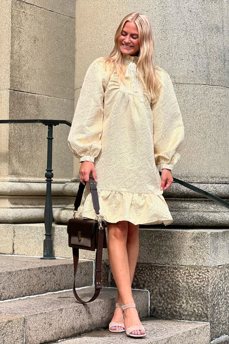 Stories From The Atelier by Copenhagen Shoes - Kjole - Thinking Dress - Gold