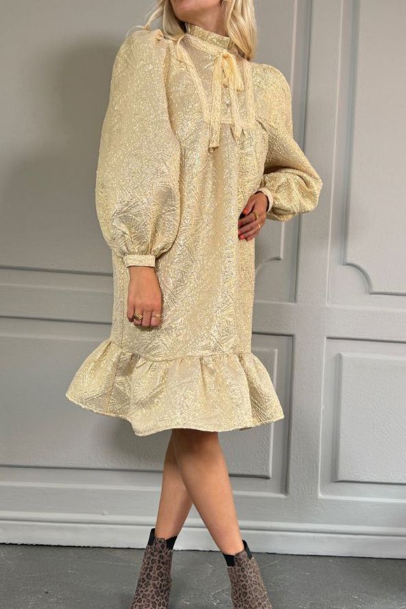 Stories From The Atelier by Copenhagen Shoes - Kjole - Thinking Dress - Gold