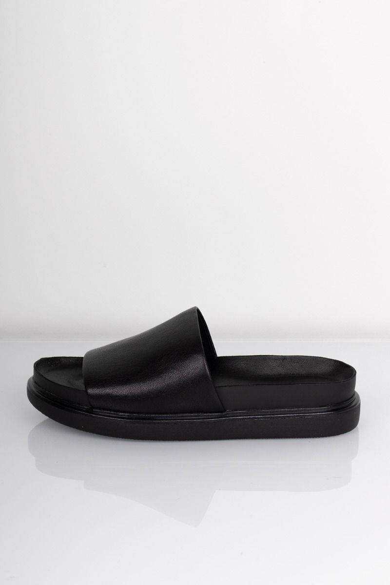 Vagabond - Sandal - Erin Slippers - Black