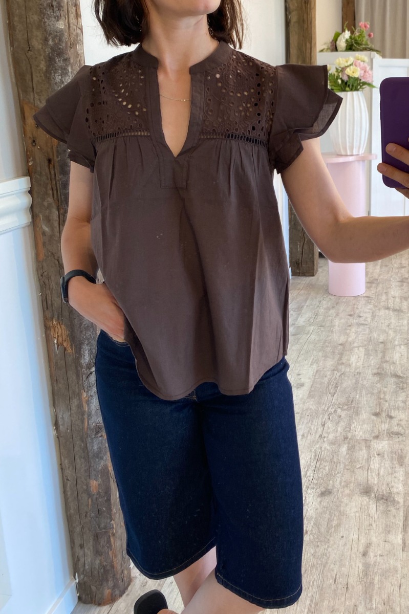 Continue – Top – Christel Solid – Solid Brown